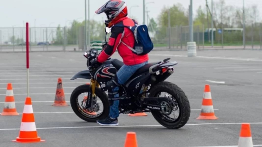 Motosiklet sürücülerine Konya’dan ehliyet uyarısı 4